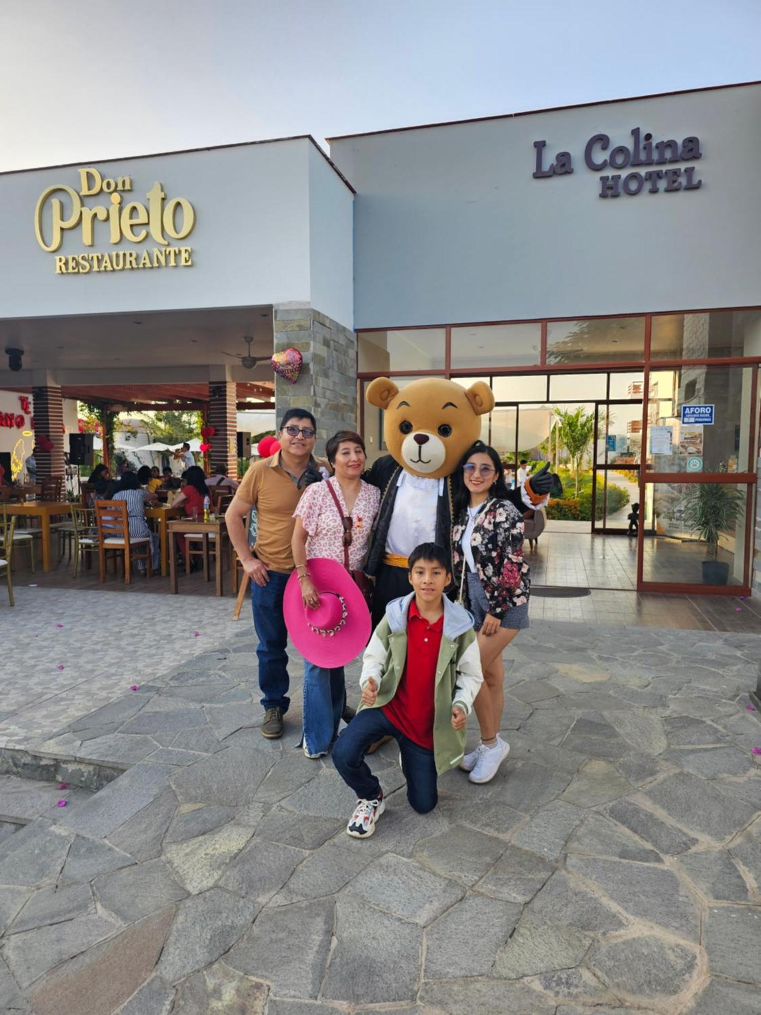 Hotel La Colina Cerro Prieto Exterior photo